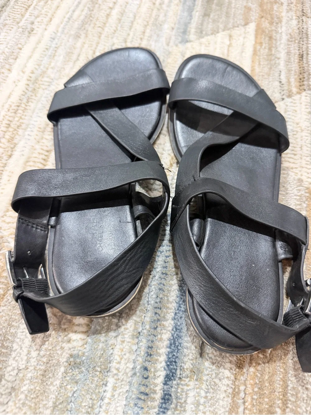 Michael Kors Black Cross-Strap Kids Sandals with Buckle